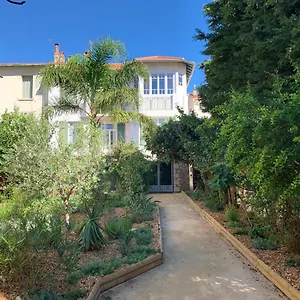 https://villa-presence-loasis-chambres-dhotes.fr-provencehotel.com